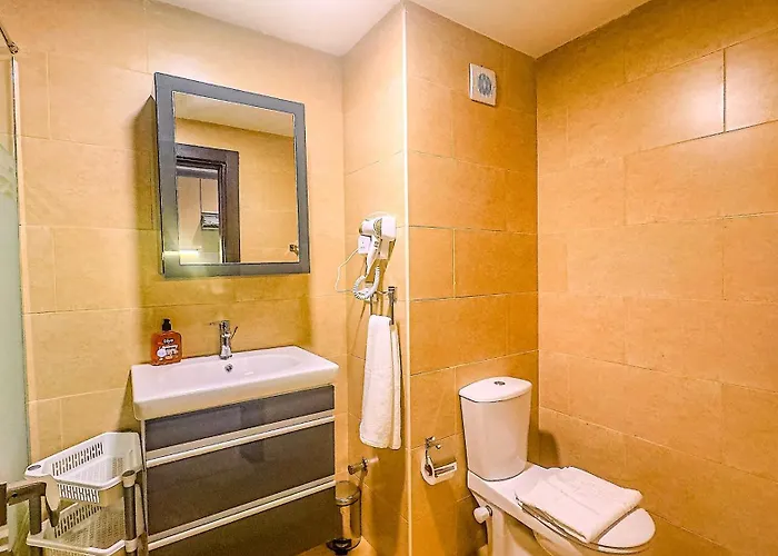 Aldau Heights Koka Apartmanhotel Gurdaka